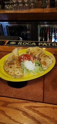 Grande Chicken Quesadilla.  This Appetizer Is Huge And Just $8.99.  A+  Value!  A Good Reason To Give These Folks Some Of Your Business!