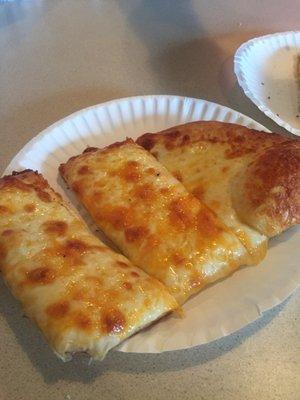 Cheesy bread is great! Sooo much cheese!