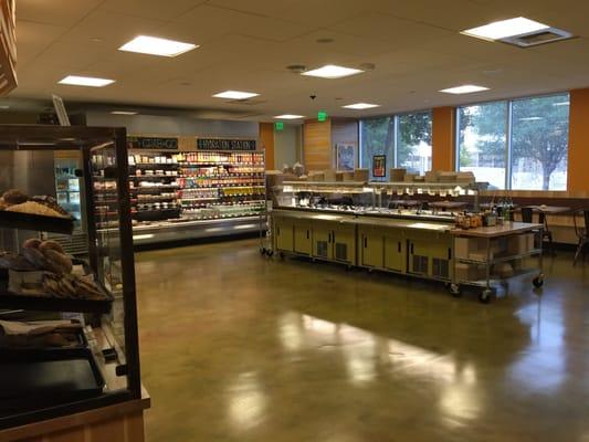 daily salad bar & freshly-baked pastries