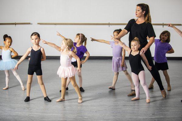 Ballet/Tap Combo Class (3-5 Year olds)