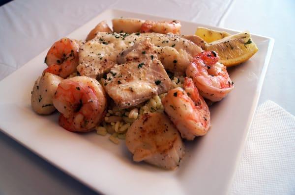 Broiled Seafood Dinner (shrimp, haddock, and scallops over rice)