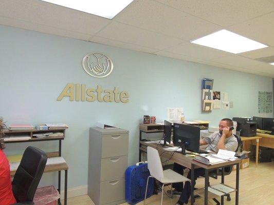 Allstate Insurance Agent: Laura Gonzalez