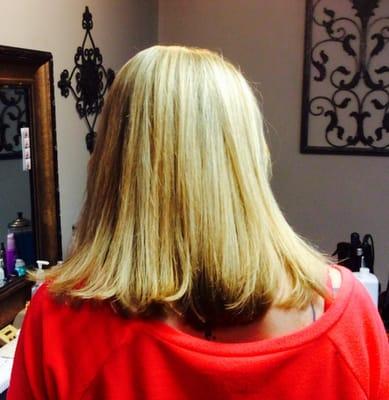 Long bob with beautiful blond lights