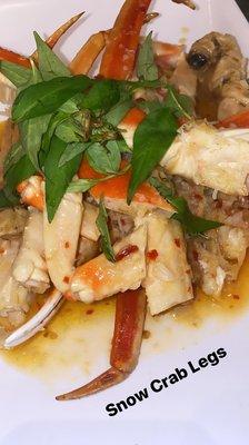 Snow crab legs in sweet chili sauce