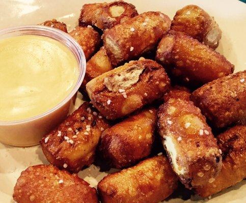 Pretzel Bites w/ Homemade Queso Dip