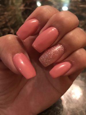 Ventured out of my typical french tip nails and went for some pink and glitter. Love it! Thank you, Mimi.