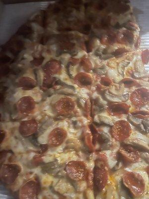 Pepperoni mushroom and onion! Yum