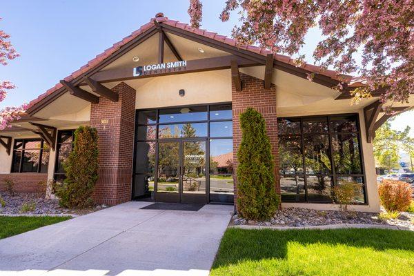 Reno's best dentist- highest quality dental care and we treat our patients with honesty and compassion.