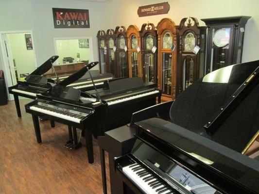 New and used grand pianos for sale.