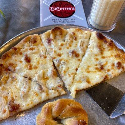 The Chicken Alfredo & a garlic knot