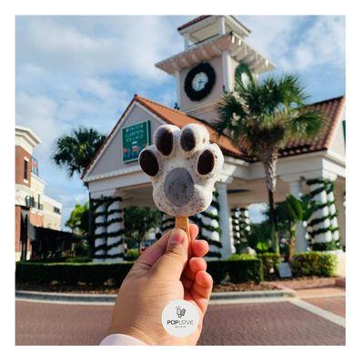 Cookies and cream !! It's like a paw but with all the flavor of the Oreo !! Try it now !  #saturday #wintergardenvillage