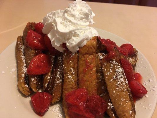 Stuffed French toast topped with strawberries. Yum!!