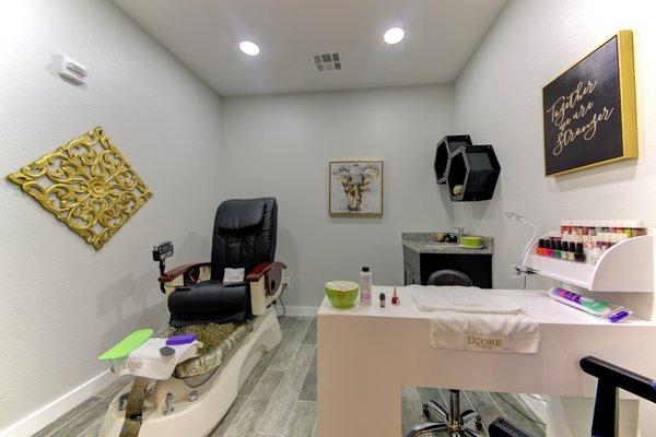 Nail Room