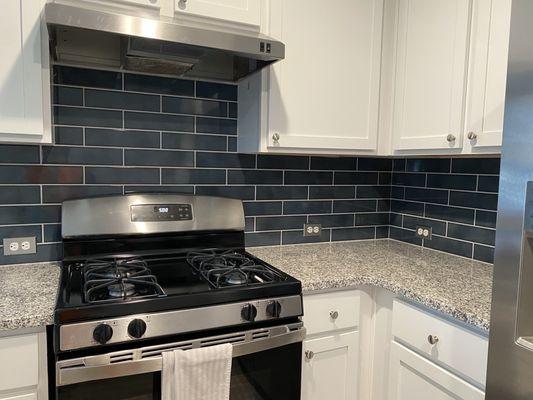 Kitchen backsplash above range