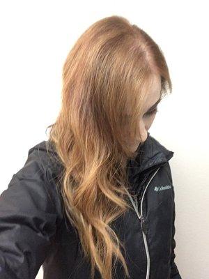 The highlights are blended it looks like my natural color on top.