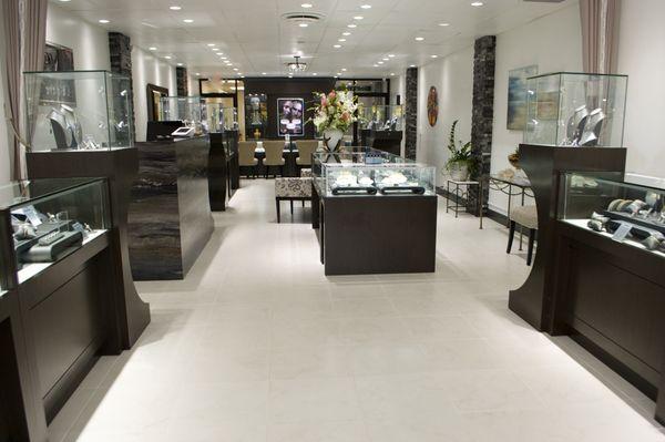 Zemil Jewelers provides appraisals for many items, including fine jewelry, diamonds, gemstones, watches and more.