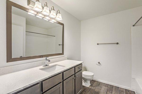 Studio Apartment - Bathroom