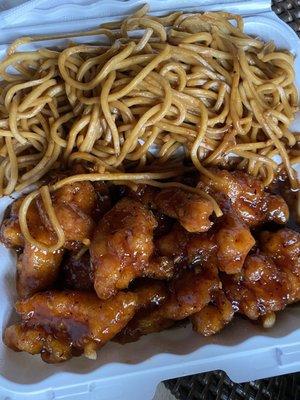 Orange chicken & lo mein