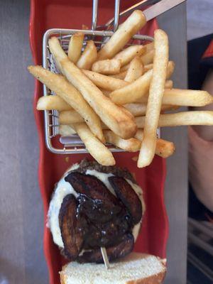 Pirate Burger & fries