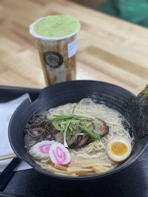 Tonkotsu ramen with pork belly