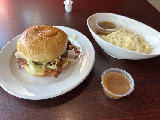 Bacon Cheese Burger (sans cheese) with mashed potatoes and gravy (can't do fries).