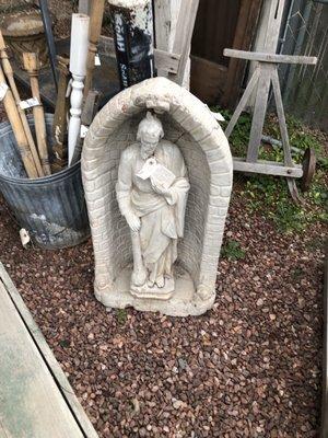 Outdoor niche and statue