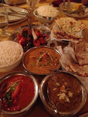 Curries with lamb and chicken, tandoori chicken, garlic naans