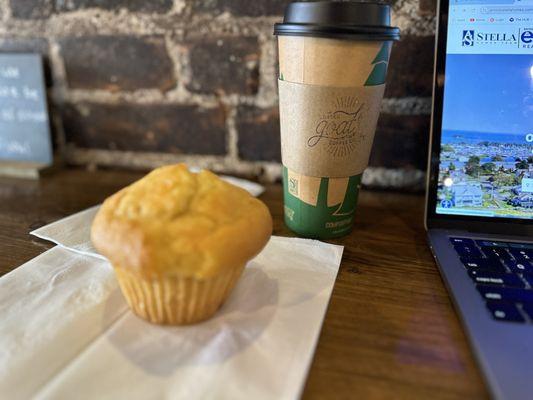 Corn muffin and large latte