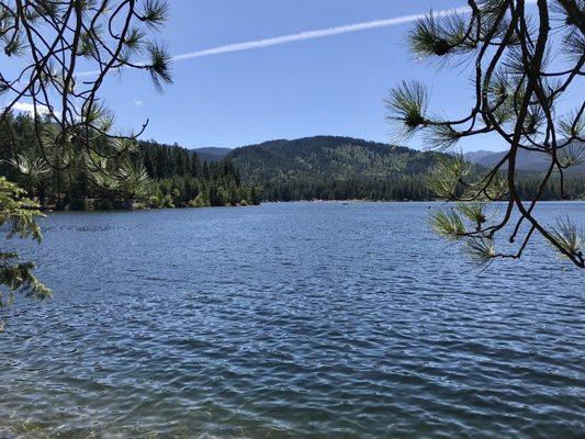 Lake Siskiyou