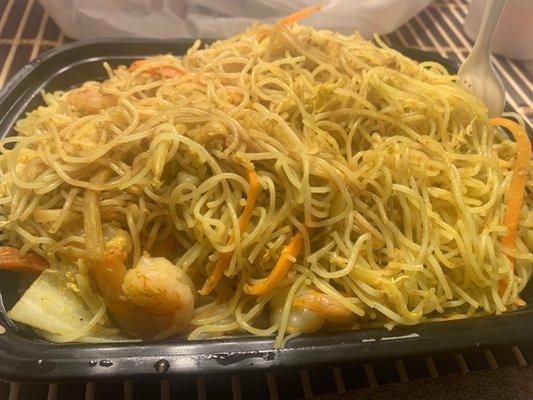 Singapore noodles with shrimp