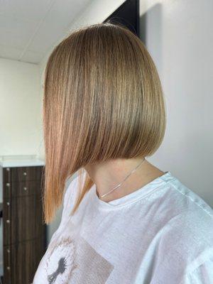 Women Hair Cut And Style