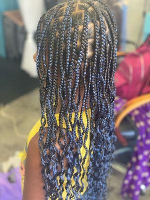 Little girl Knotless braids