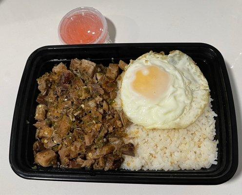 Sisigsilog. via Doordash pickup. I wasn't aware they had moved! Beware that it takes an hour for food to be ready. Otherwise, delicious