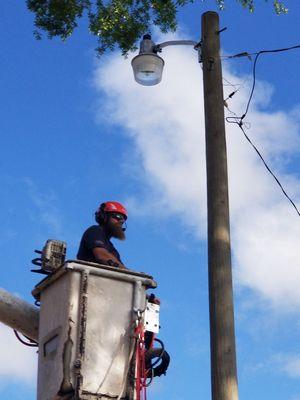 Working around utilities is extremely hazardous. An incidental line clearance arborist has undergone rigorous safety training