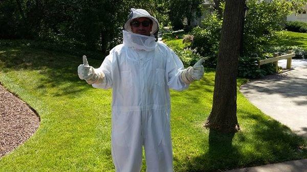 Bee Removal Services DuPage County Il. AE Honey call 331 645 0314