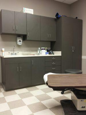 Clean big neat exam rooms.