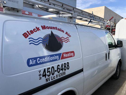 Black Mountain Air Tech Van