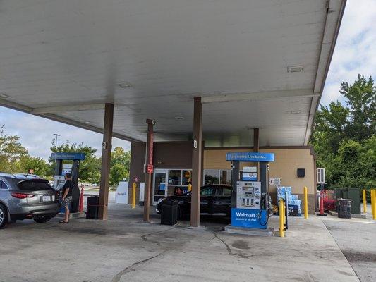 Walmart Fuel Station, Richlands