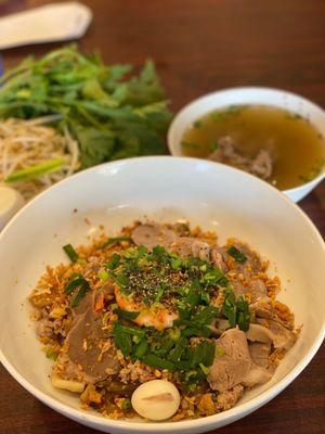 Hu tieu nam vang kho