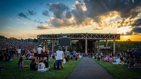 We love our golden hour views!