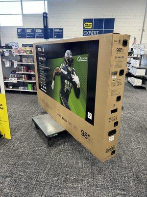 Brand new TV with no straps on the box as well as no remote inside the box and no cord to plug it into the wall