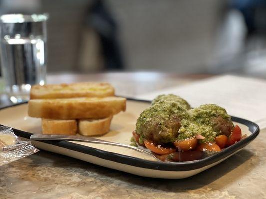 Meatballs with pistachio appetizer