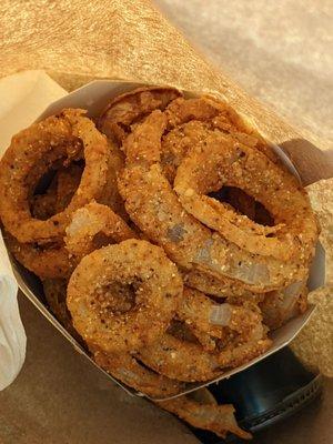 Pow pow onion rings to go