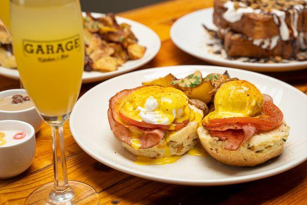 Eggs Benny