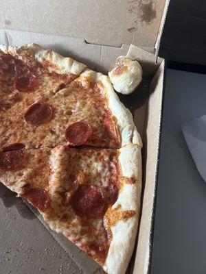 Large Pepperoni Pizza