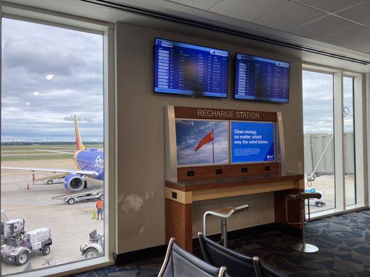 Charging station is between gate 7 and B9