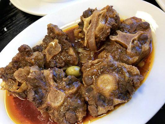 Oxtail. Full order.