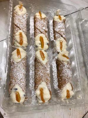 Cannolis