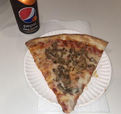 Fantastic Slice of Mushroom Pizza togo!!!