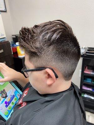 Boy's cut with texture perm